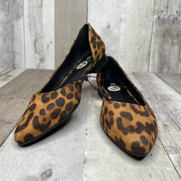 White Mountain Shoes - White Mountain Animal Print Brooke Flats Size 6.5